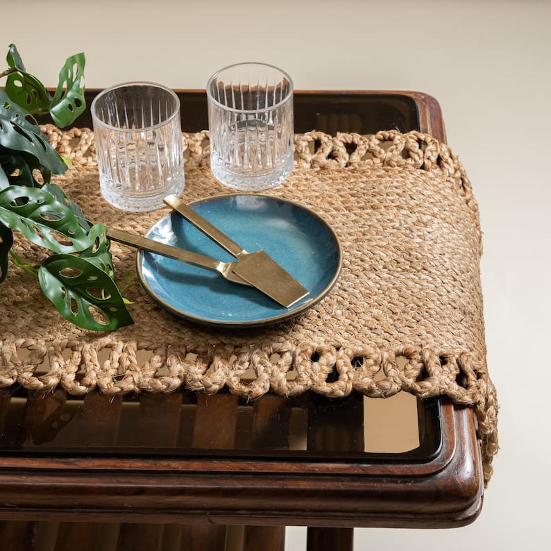 Curved Table Runner