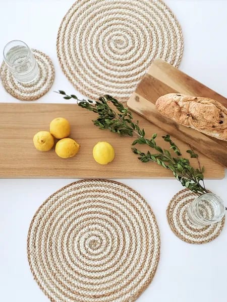 Natural Jute and Ivory Table Mat